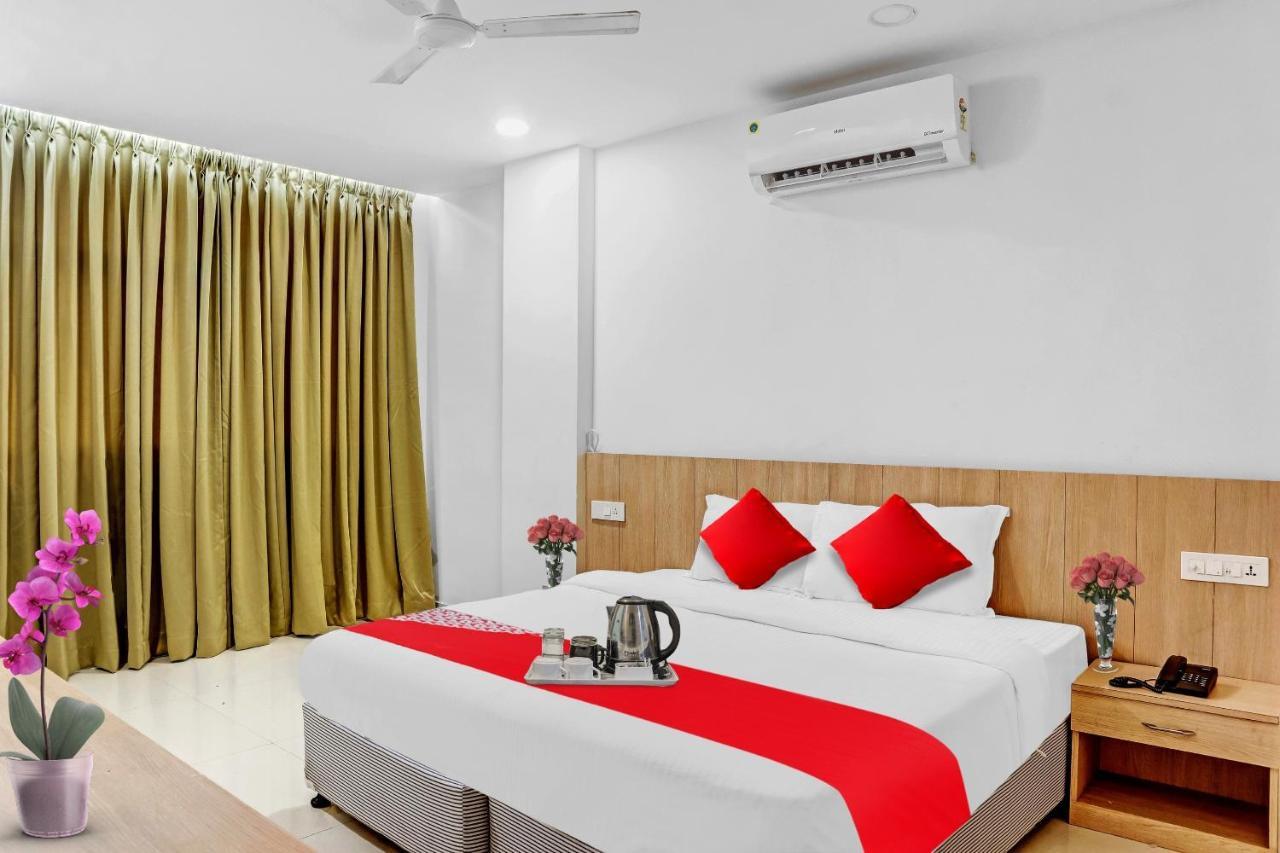 Oyo Flagship Hotel Bluemoon Warangal Luaran gambar