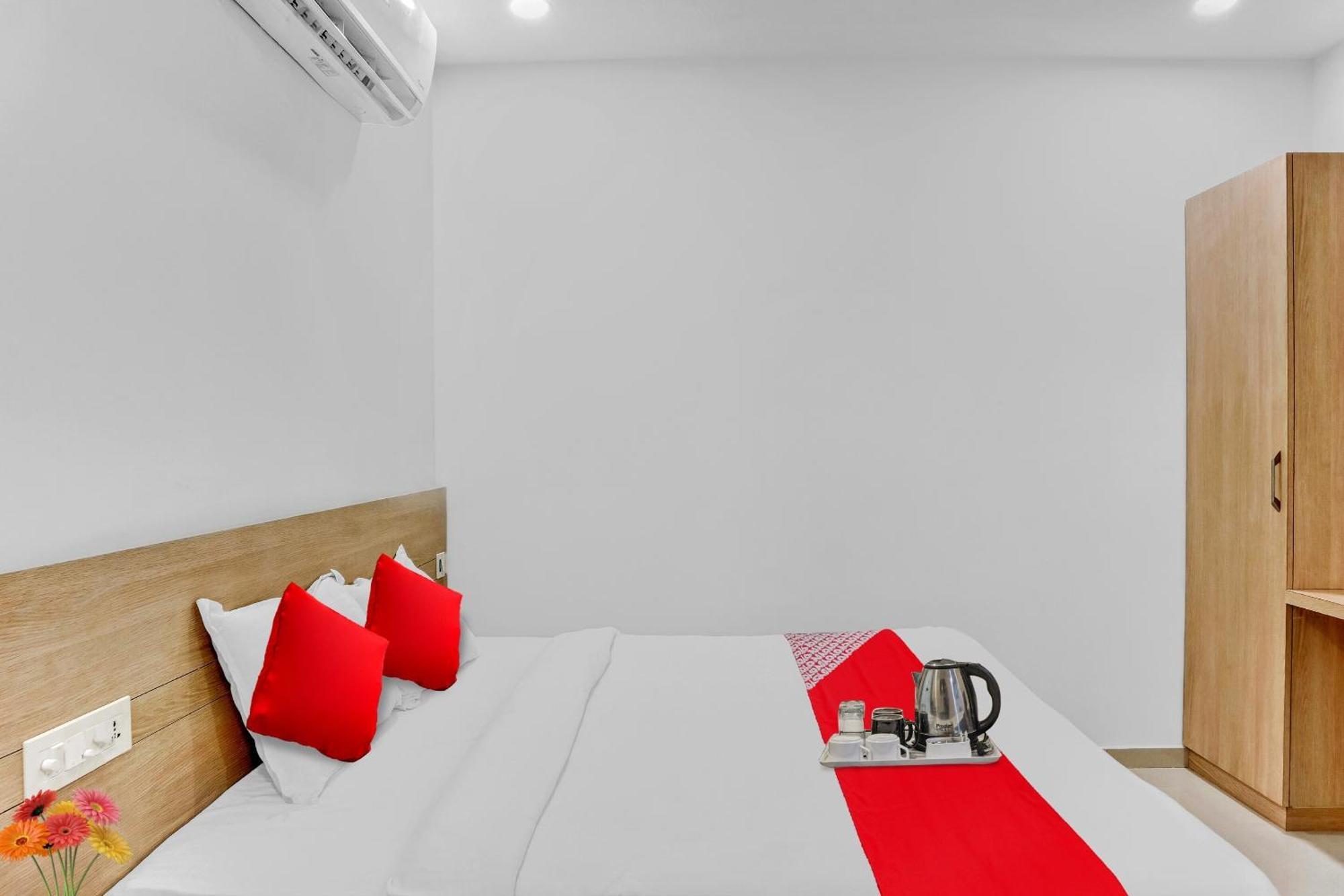 Oyo Flagship Hotel Bluemoon Warangal Luaran gambar