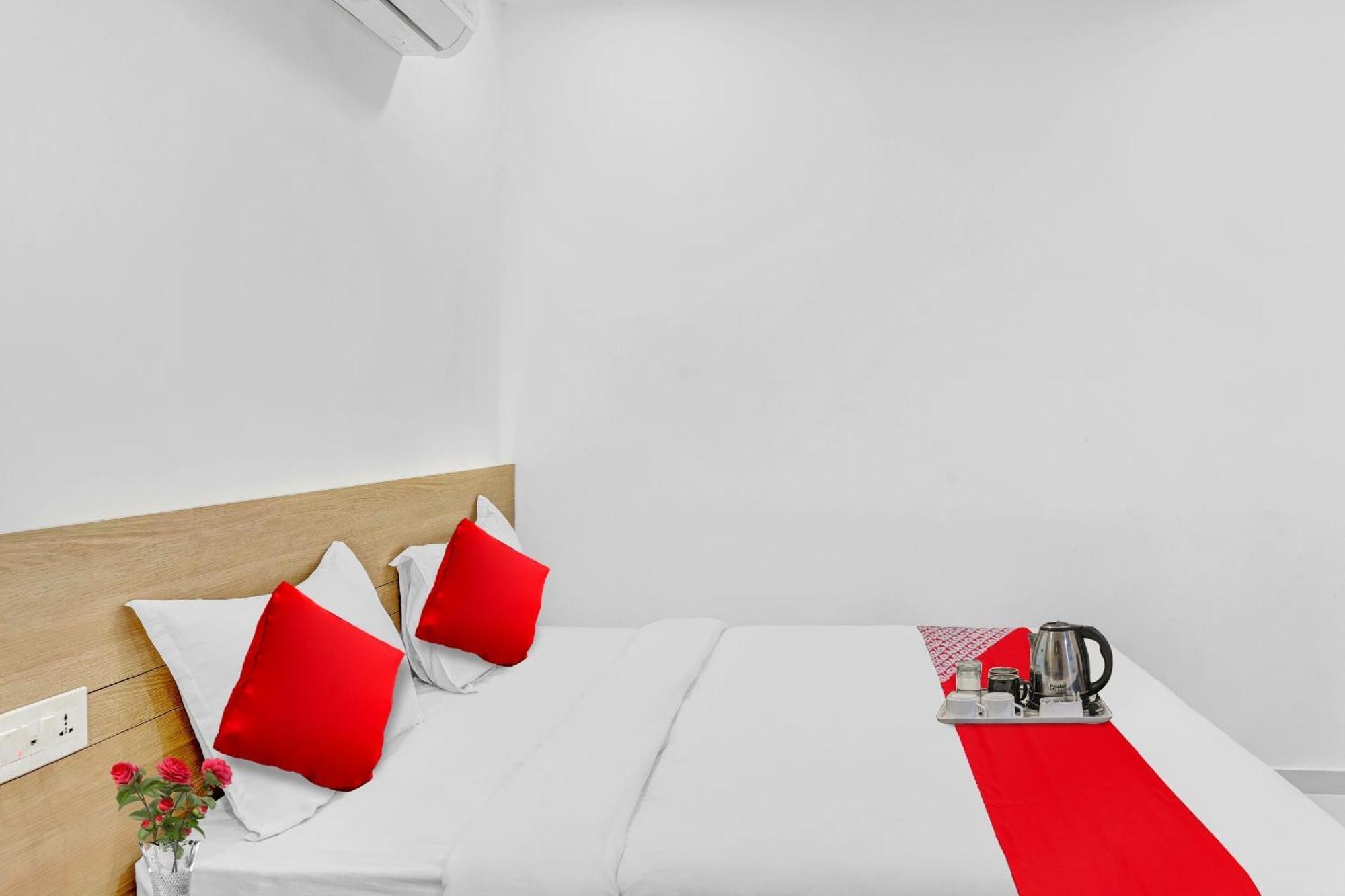Oyo Flagship Hotel Bluemoon Warangal Luaran gambar